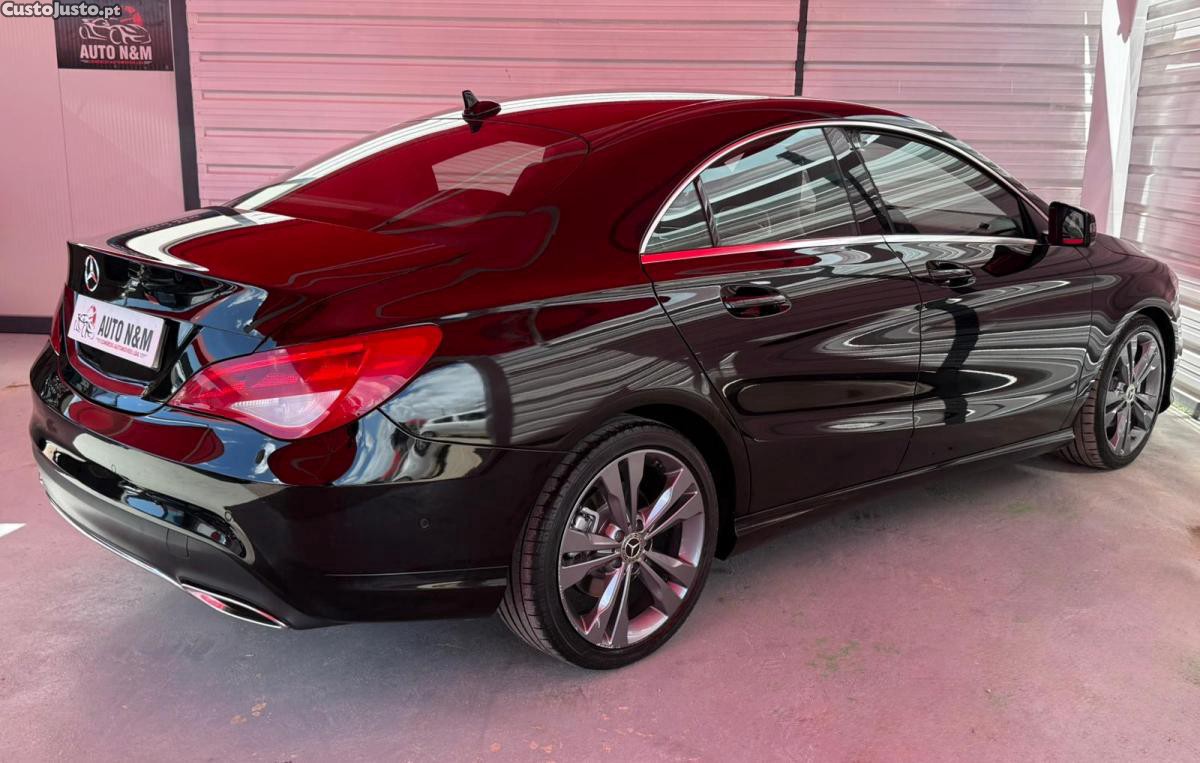 Mercedes-Benz CLA 200 d Urban — fotografia 4