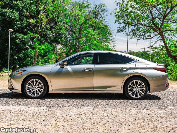 Lexus ES 300h Special Edi — fotografia 31