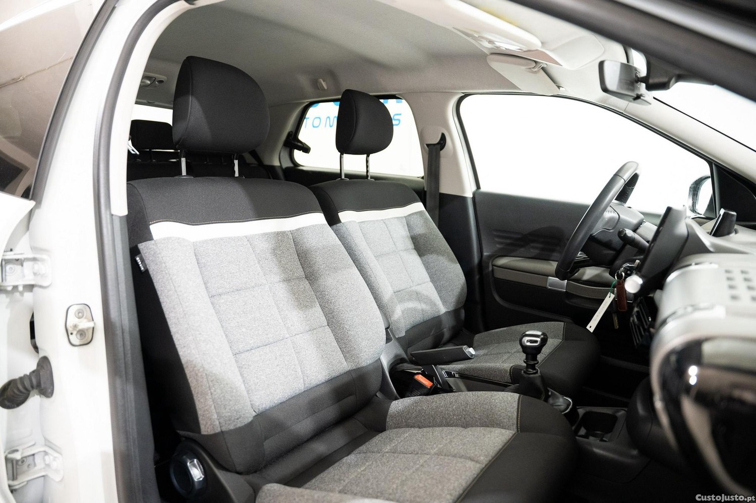Citroën C4 Cactus 1.2 PureTech Origins — fotografia 3