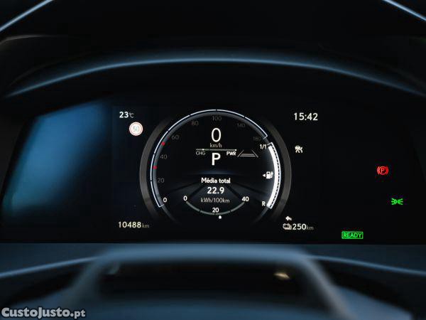 Lexus RX RZ 450e Luxury Bito — fotografia 9