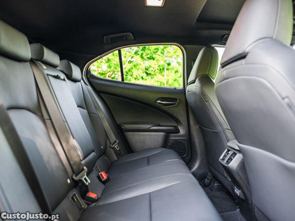 Lexus NX 250h Sport — fotografia 19