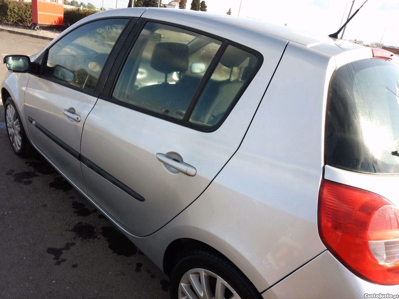 Renault Clio 1.5 DCI — fotografia 5