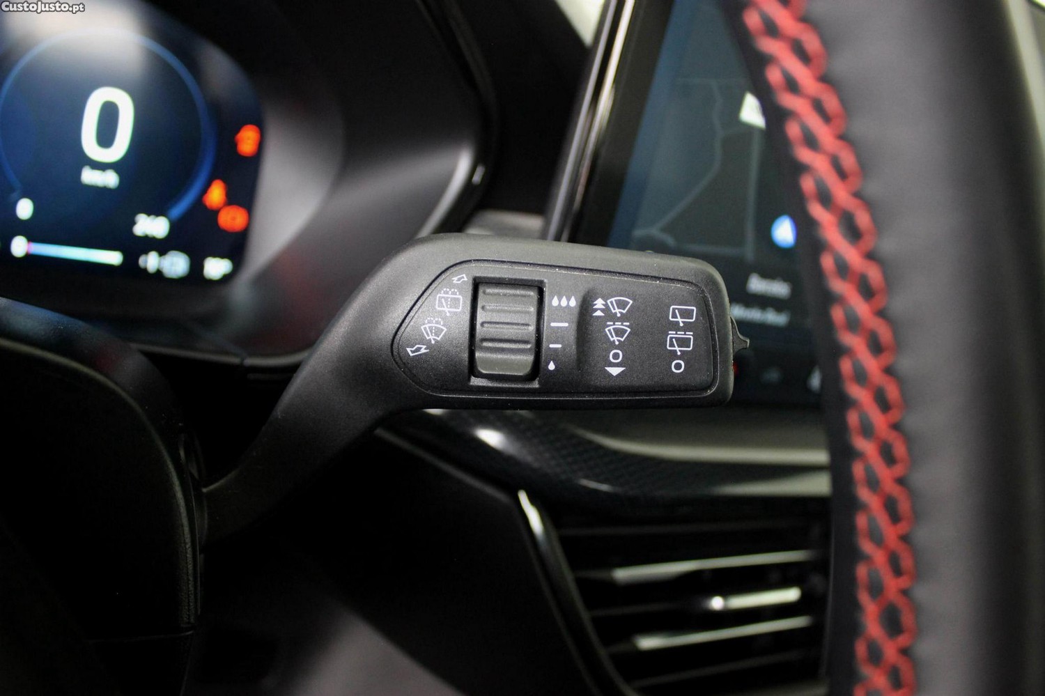 Ford Focus SW 1.0 EcoBoost MHEV ST-Line X Aut. — fotografia 9