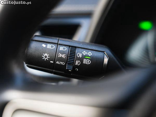 Lexus NX UX 250h Special Edi — fotografia 6