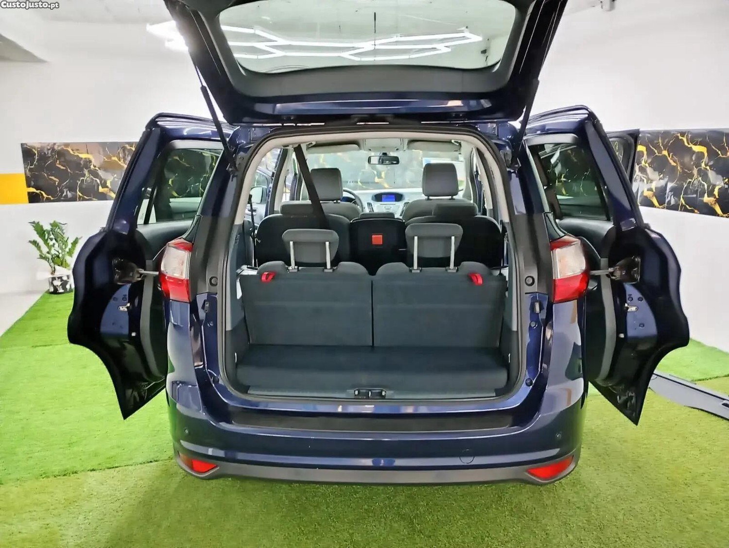 Ford Grand C-Max 1.6 TDCi Titanium S/S — fotografia 9
