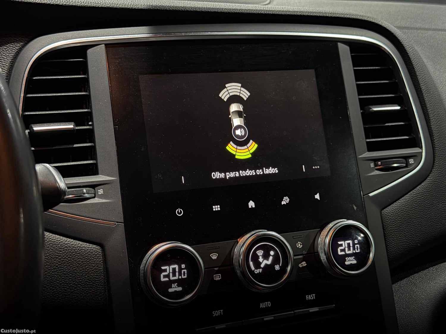 Renault Mégane E-Tech Plug-in Hybrid 160 EQUILIBRE — fotografia 4