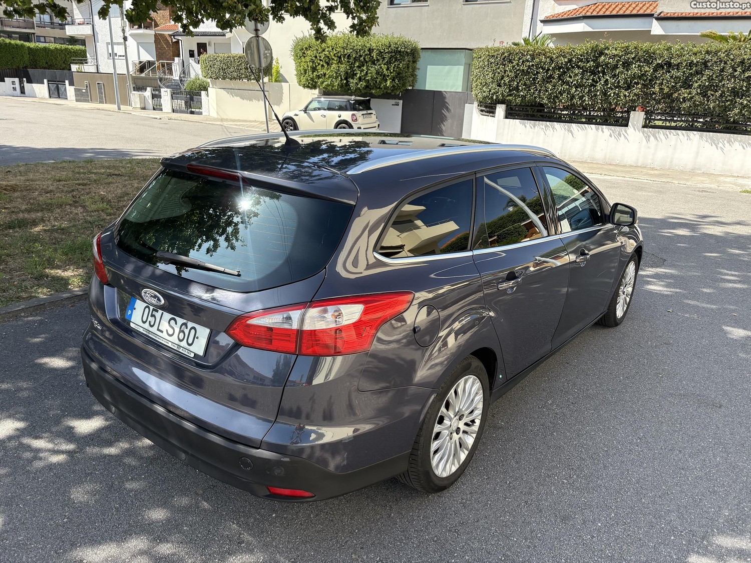 Ford Focus 1.6 TDCI 115CV SW NACIONAL — fotografia 6