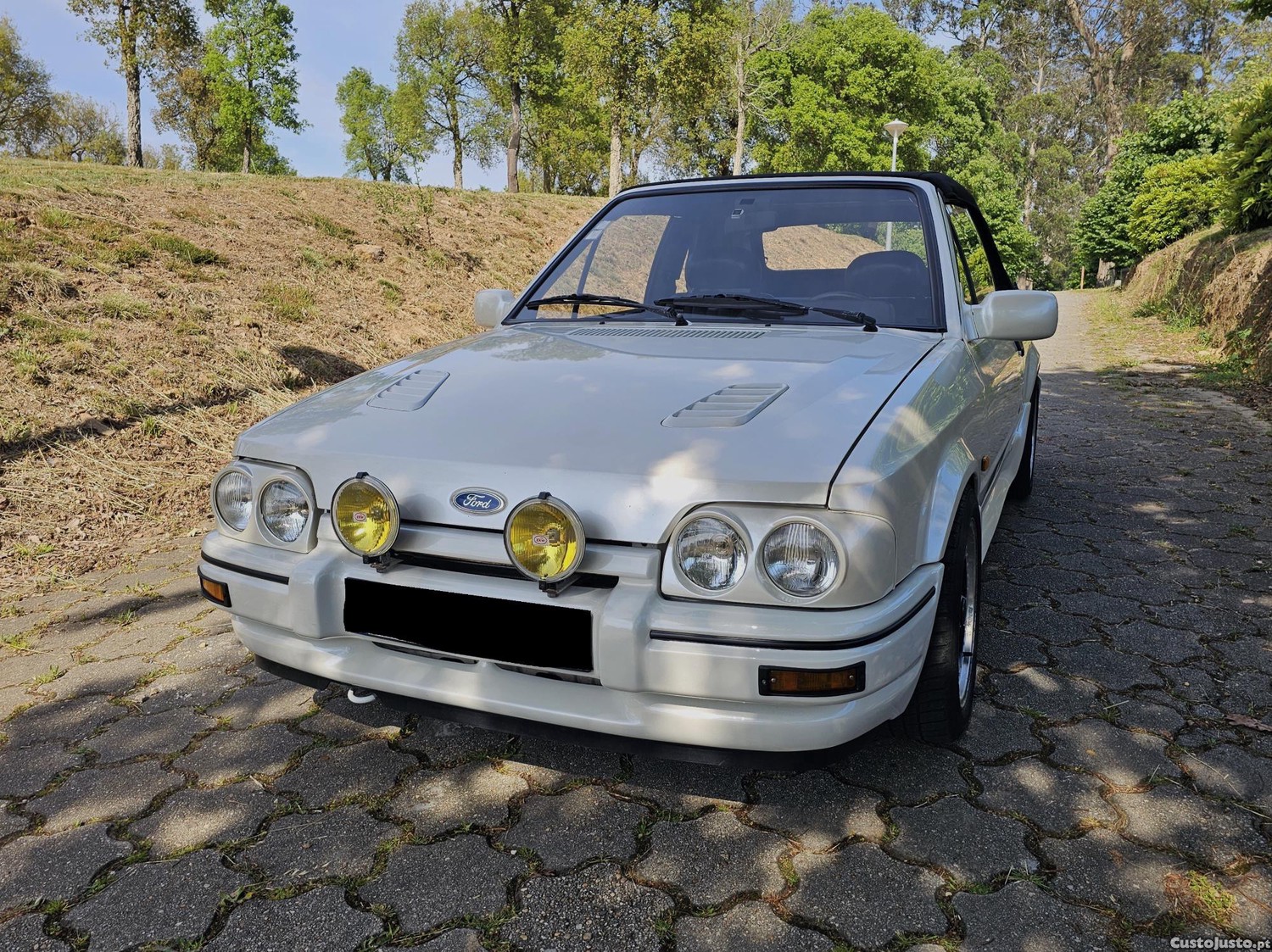 Ford Escort XR3i Cabrio 1600 — fotografia 4