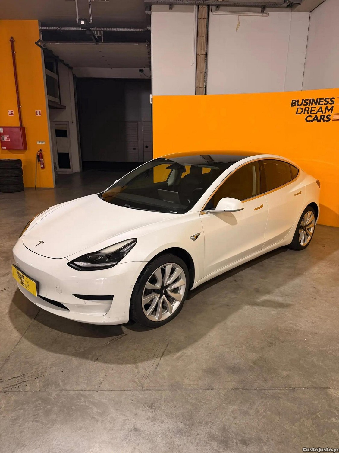 Tesla Model 3 Standard Range Plus RWD — fotografia 15