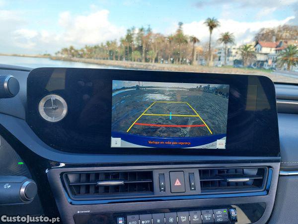 Lexus ES 300h Sport — fotografia 4
