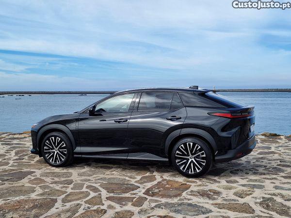 Lexus RX RZ 450e Premium + M - 24 — photo 4