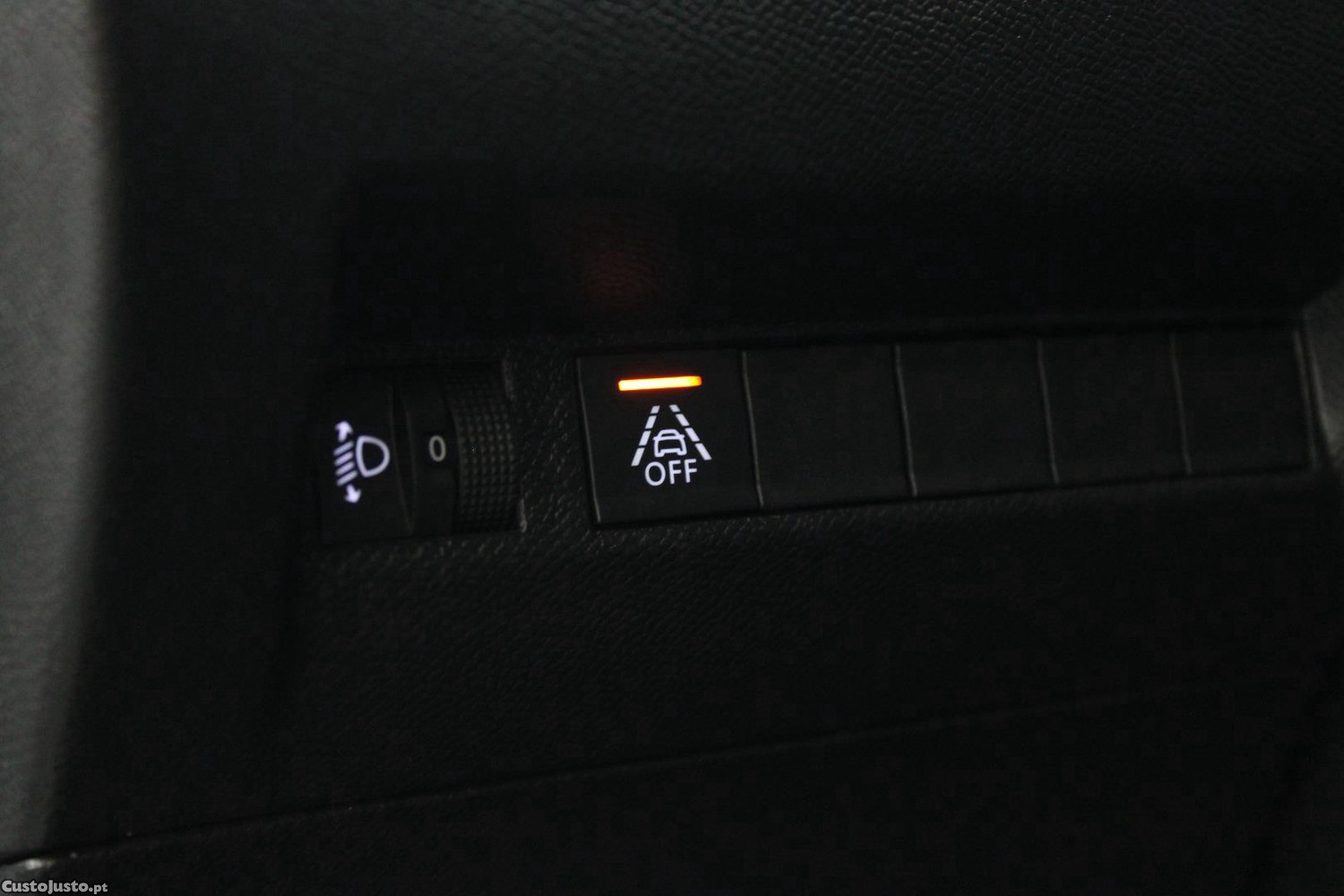 Peugeot 208 1.5 BHDI ACTIVE PACK — fotografia 24