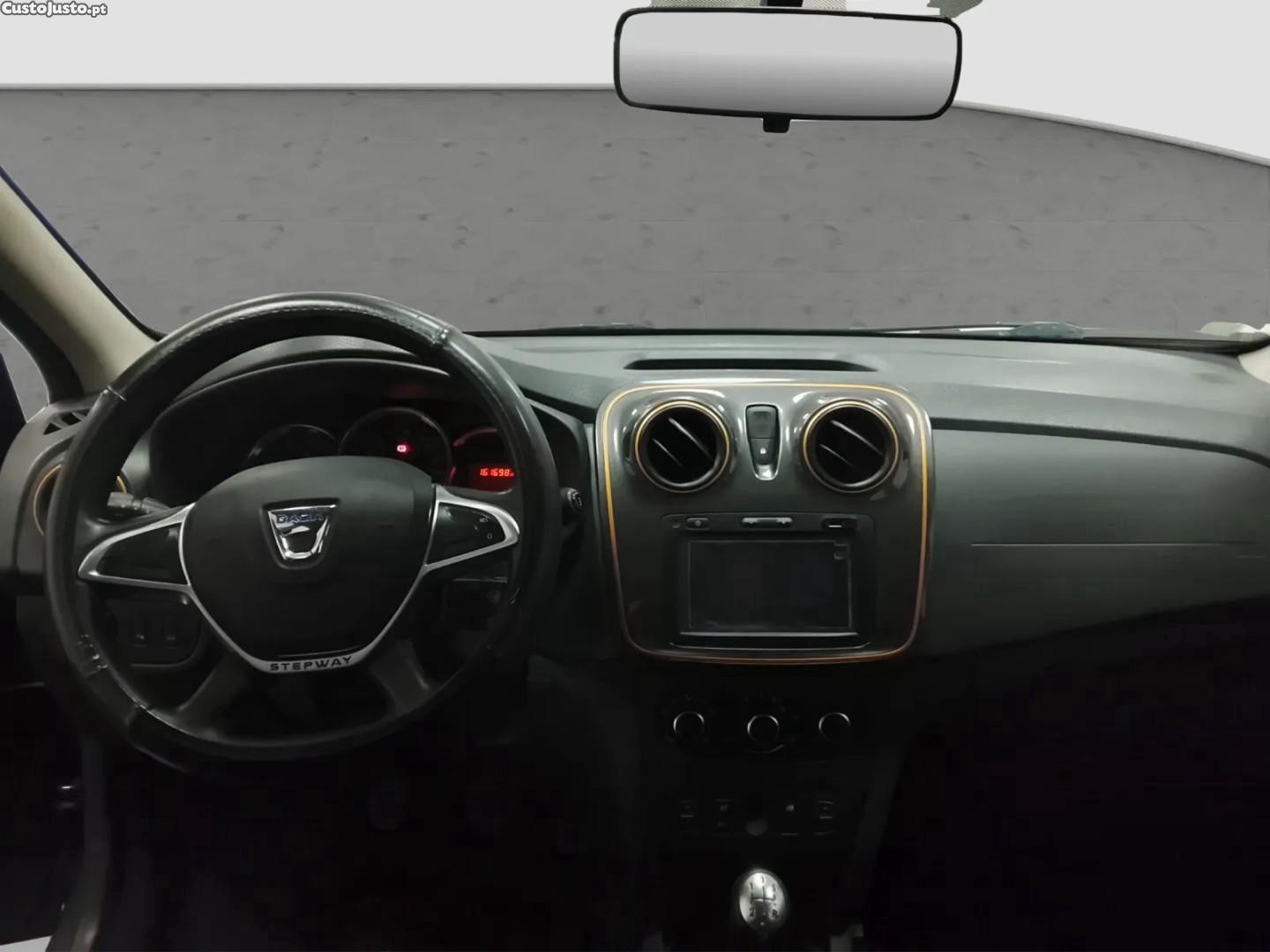 Dacia Sandero 0.9 TCe Stepway Bi-Fuel — fotografia 3