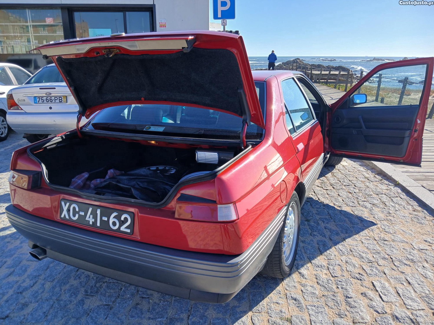 Alfa Romeo 164 2.0 V6 Turbo — fotografia 3
