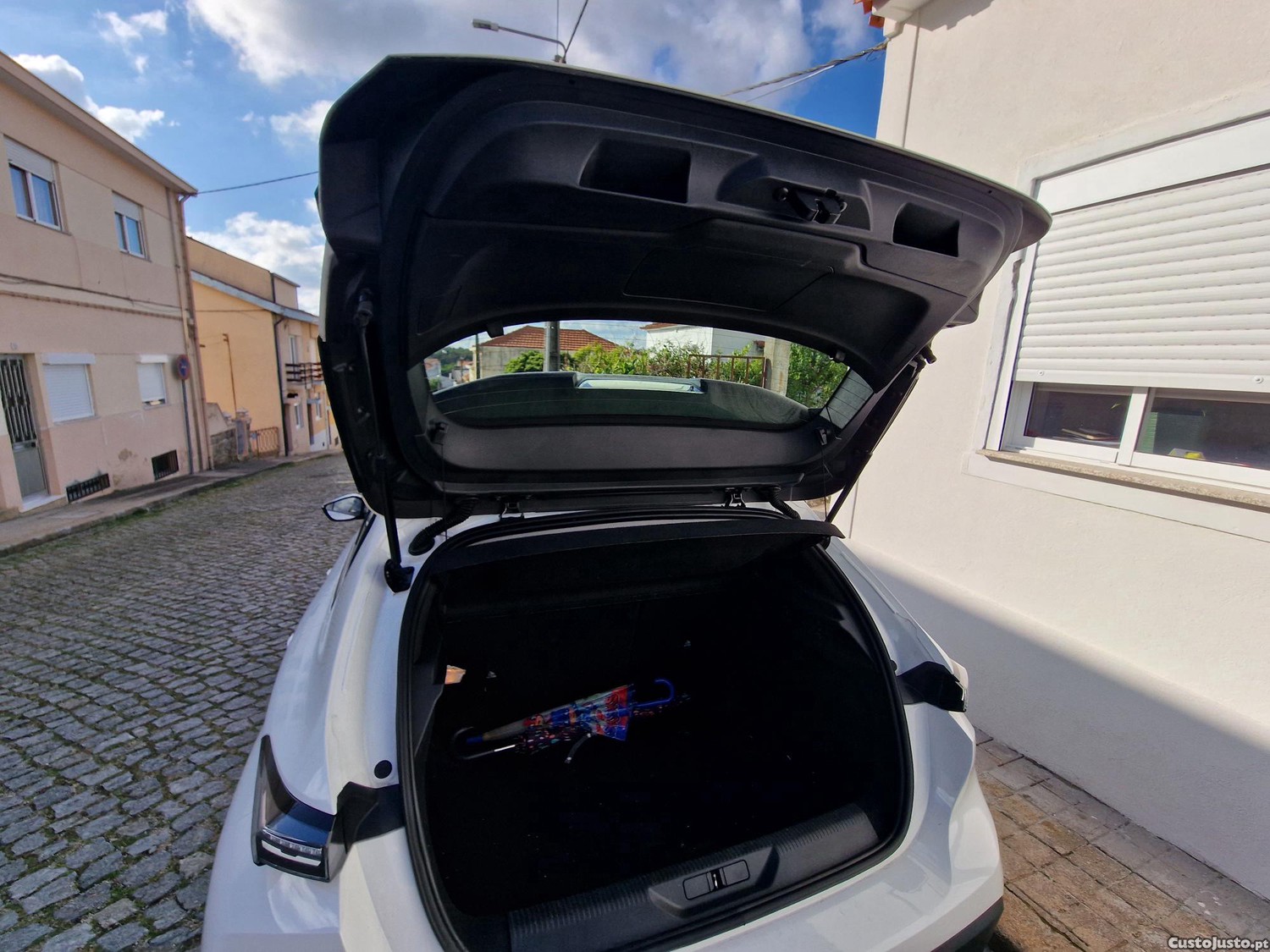 Peugeot 308 1.5 — fotografia 5