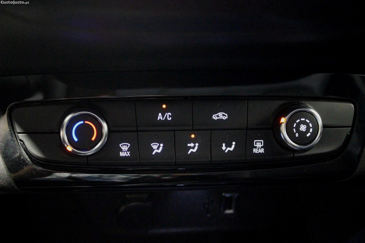 Opel Corsa 1.5 D Elegance — fotografia 3