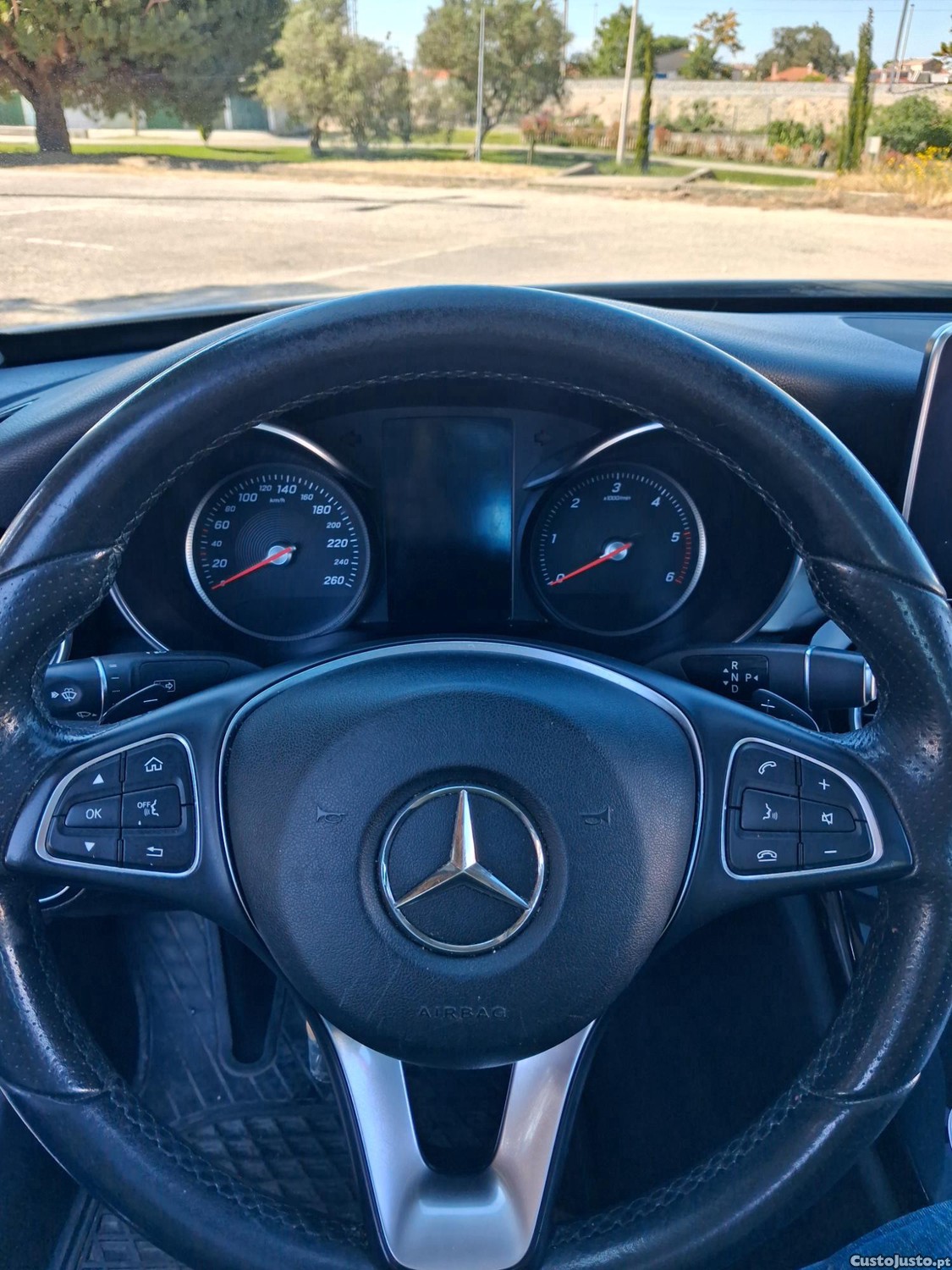 Mercedes-Benz C 220 4 matic — fotografia 4