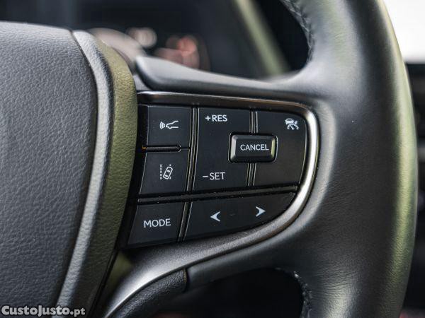 Lexus NX 250h Sport — fotografia 6