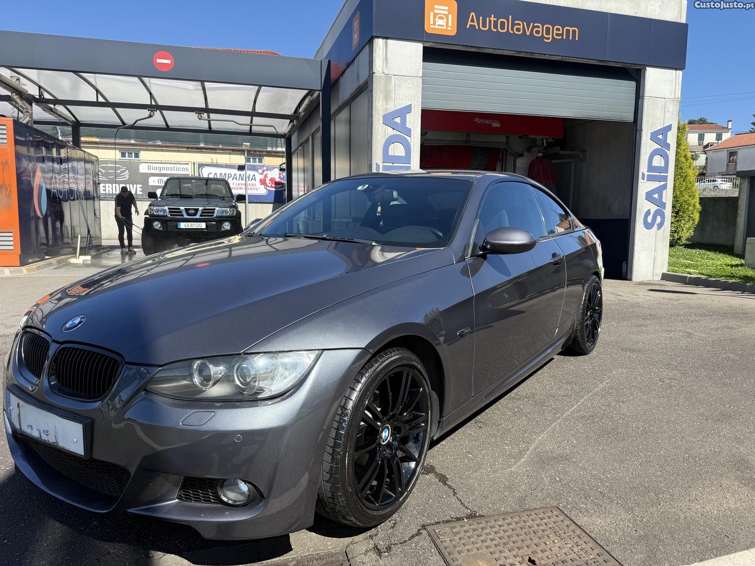 BMW 320 Pack M e92 - 07 foto 2