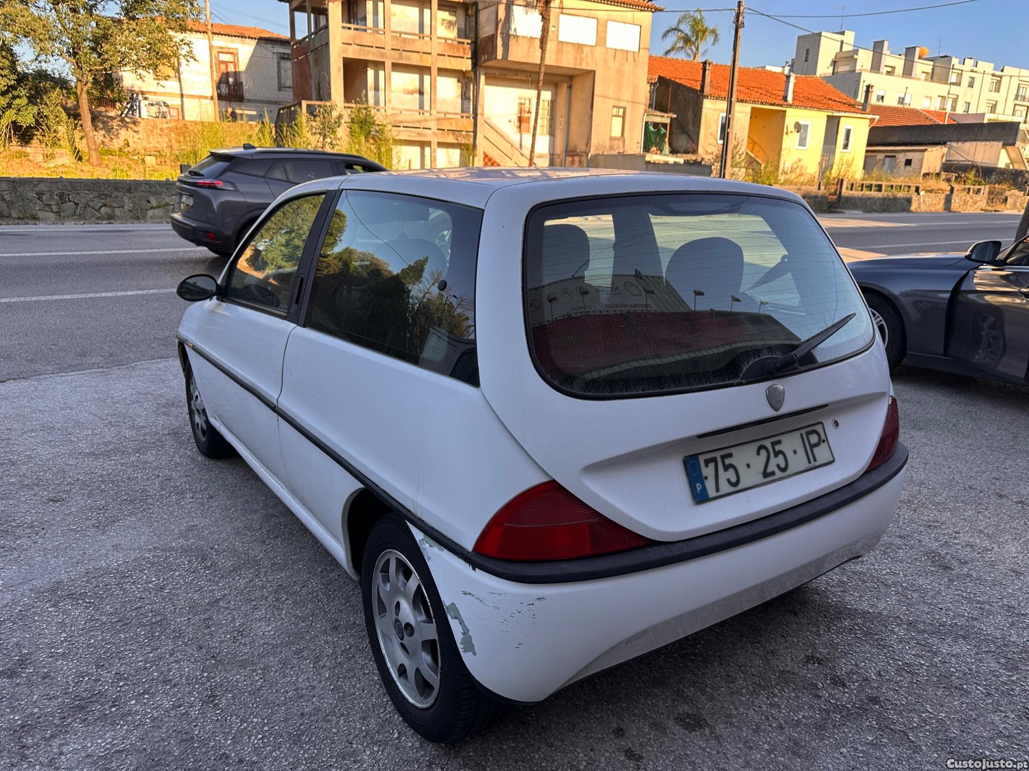 Lancia Y 1.2 económico — fotografia 4