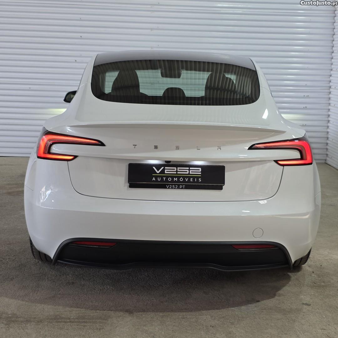 Tesla Model 3 Tração Traseira Premium — fotografia 19