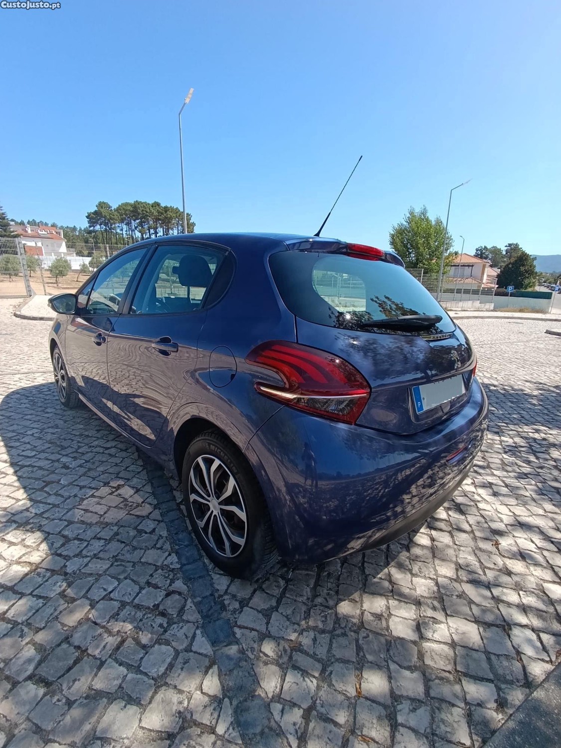 Peugeot 208 1.0 VTi — fotografia 5