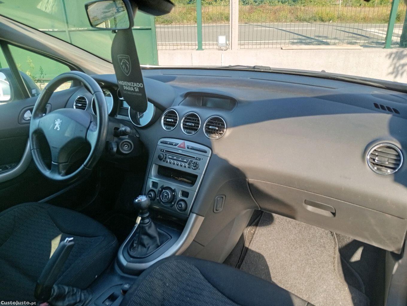 Peugeot 308 SW Executive CVM6 (Full Extras) — fotografia 3