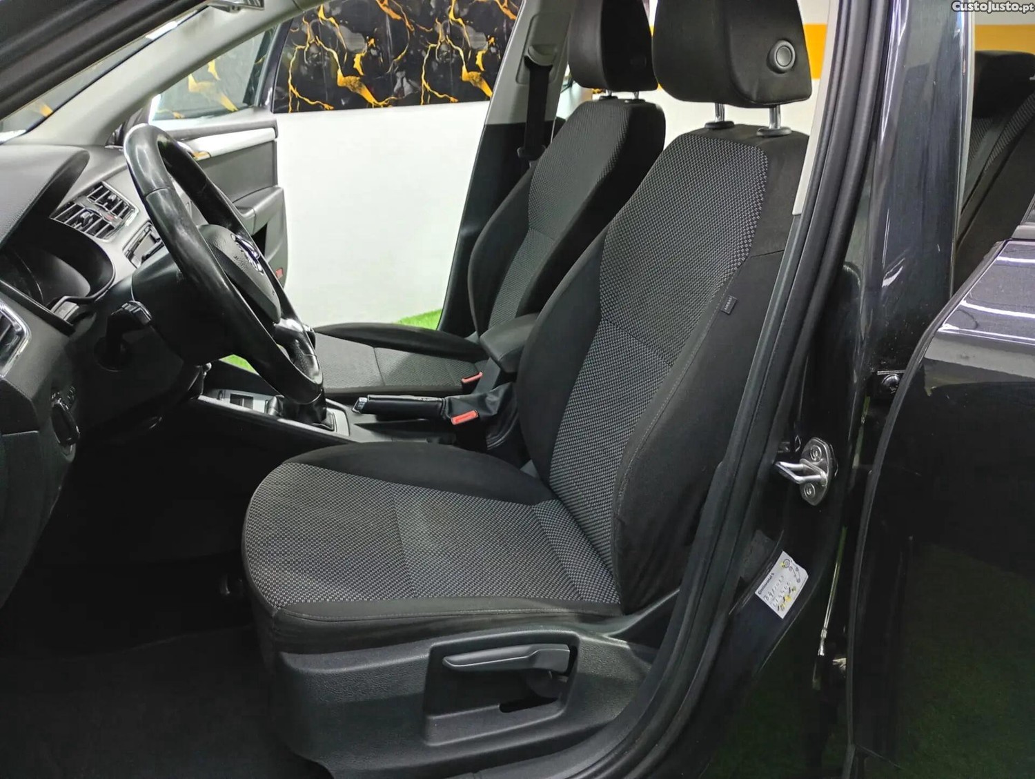 Skoda Octavia 1.6 TDi Greenline — fotografia 11