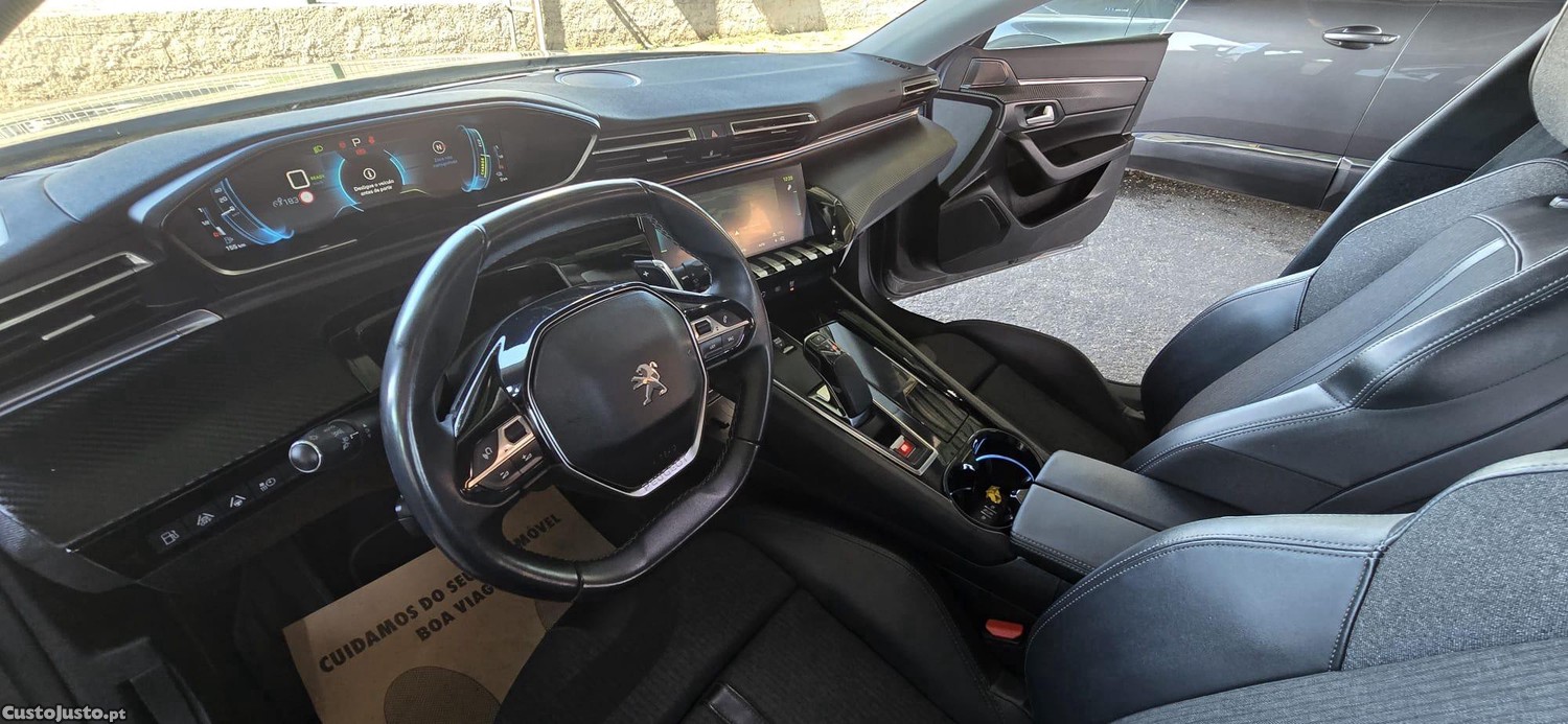 Peugeot 508 SW 1.6 Hybrid Allure Pack e-EAT8 — fotografia 5