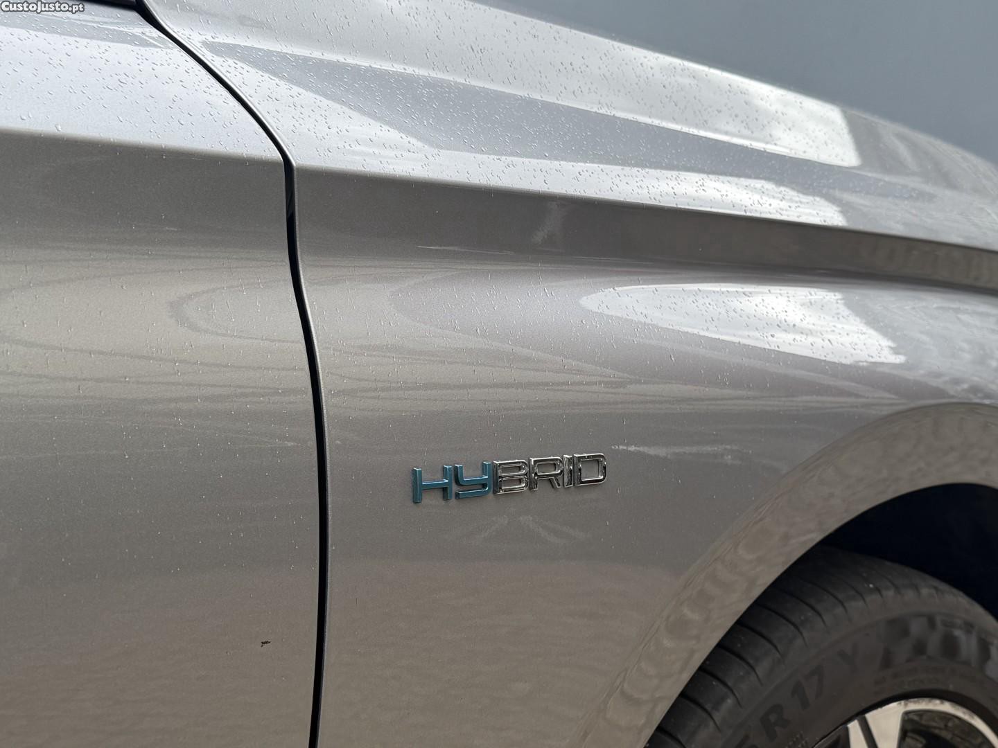 Peugeot 308 1.6 Hybrid Allure Pack e-EAT8 — fotografia 20