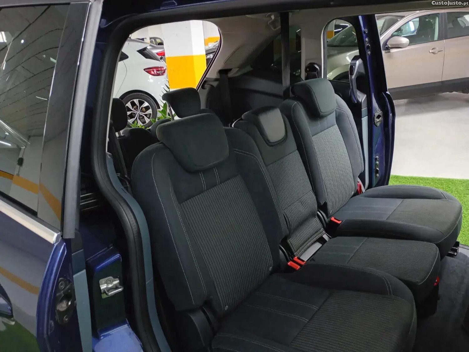 Ford Grand C-Max 1.6 TDCi Titanium S/S — fotografia 8