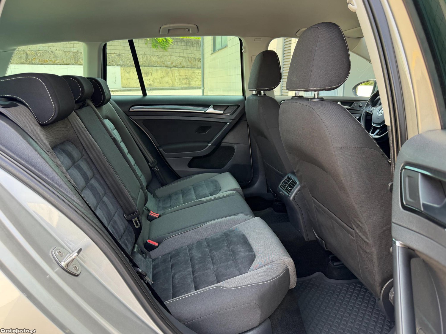 Volkswagen Golf Variant 1.6 TDI HIGHLINE - 155.000 KM - Todas as REVISÕES NA MARCA - UM PROPRIETÁRIO - NACIONAL — fotografia 8