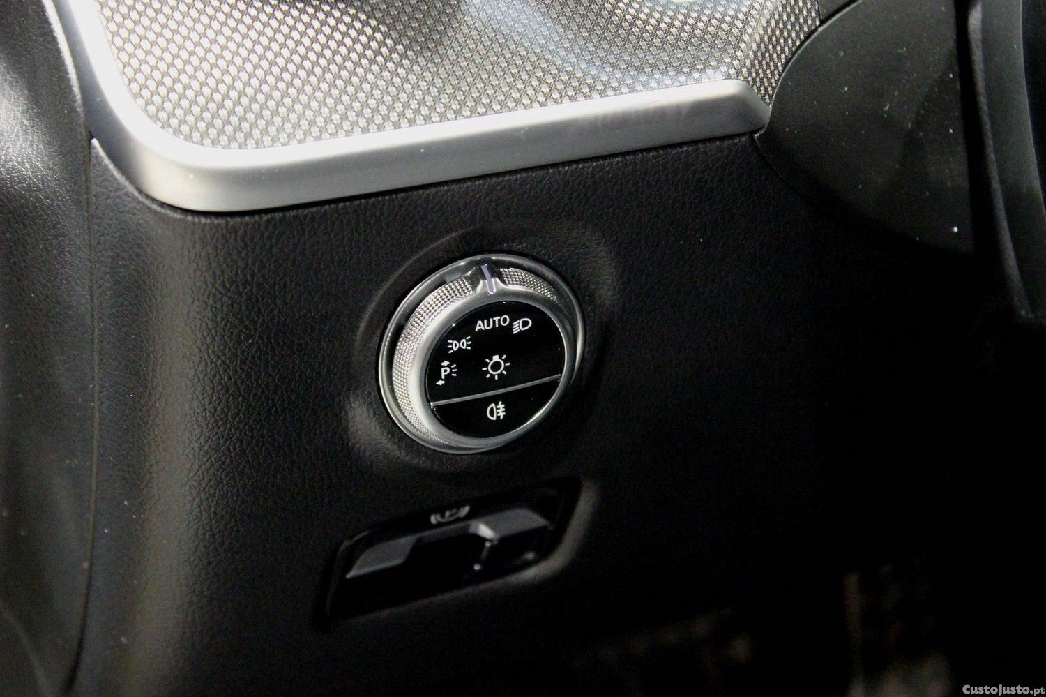 Mercedes-Benz C 300 de AMG Line — fotografia 15