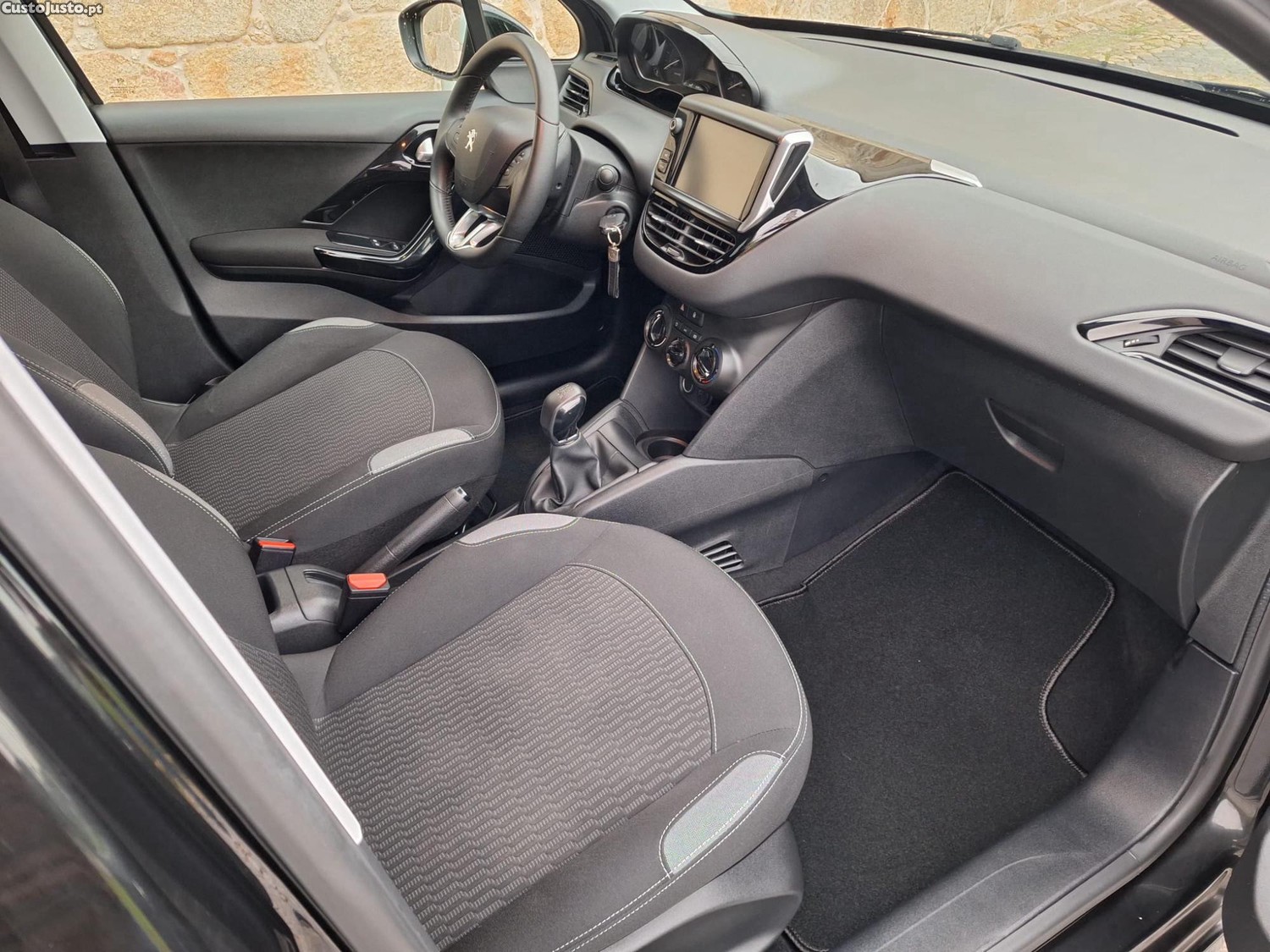 Peugeot 208 1.4 HDi Active - 15 foto 5