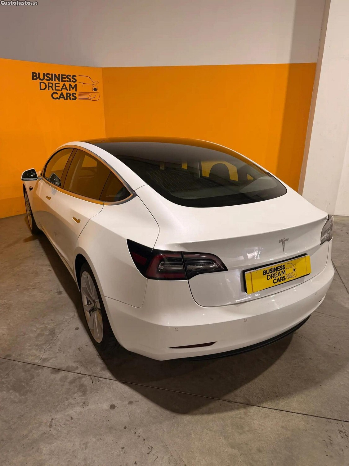 Tesla Model 3 Standard Range Plus RWD — fotografia 12