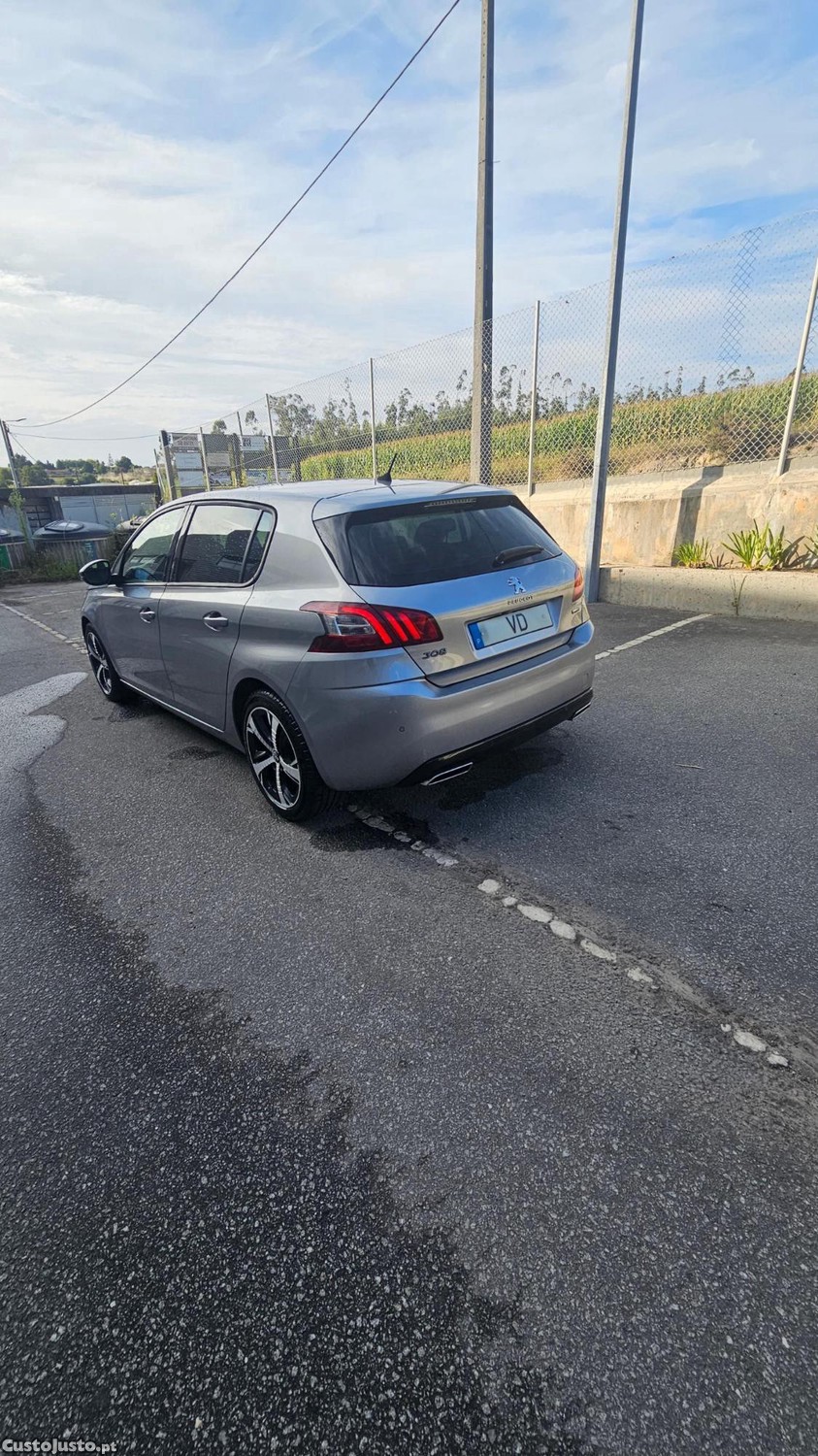 Peugeot 308 1.6Bluehdi — fotografia 3