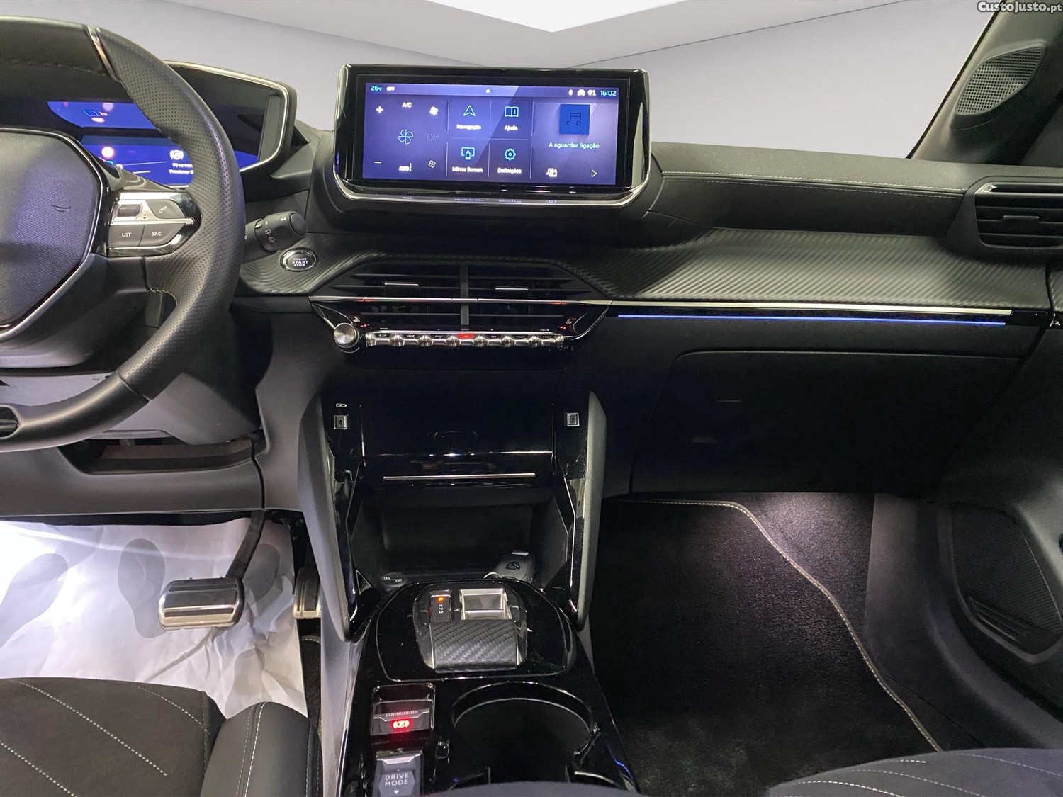 Peugeot 208 1.2 Hybrid GT e-DCS6 — fotografia 13