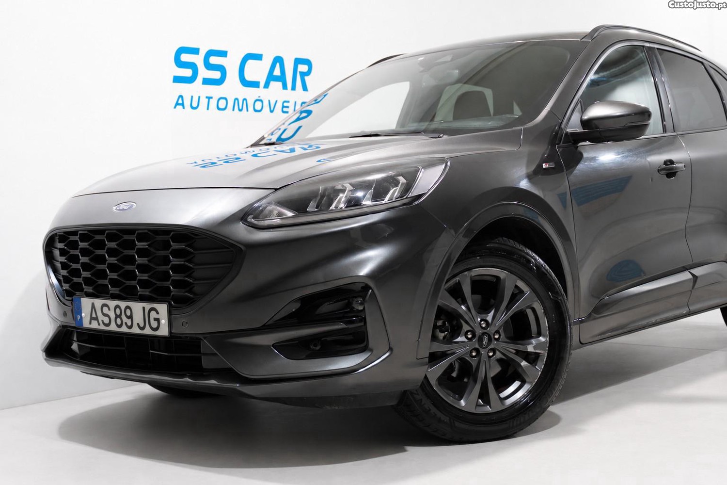 Ford Kuga 1.5 EcoBoost Titanium — fotografia 26