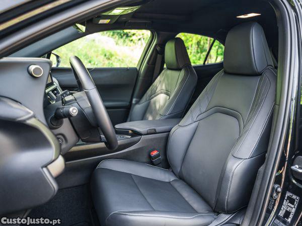 Lexus NX 250h Sport — fotografia 25
