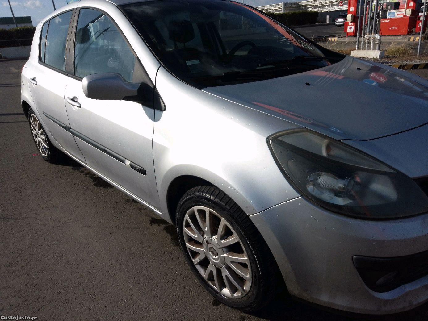 Renault Clio 1.5 DCI — fotografia 7