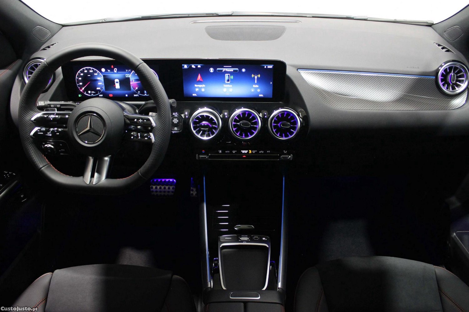 Mercedes-Benz GLA 180 d AMG Line — fotografia 12
