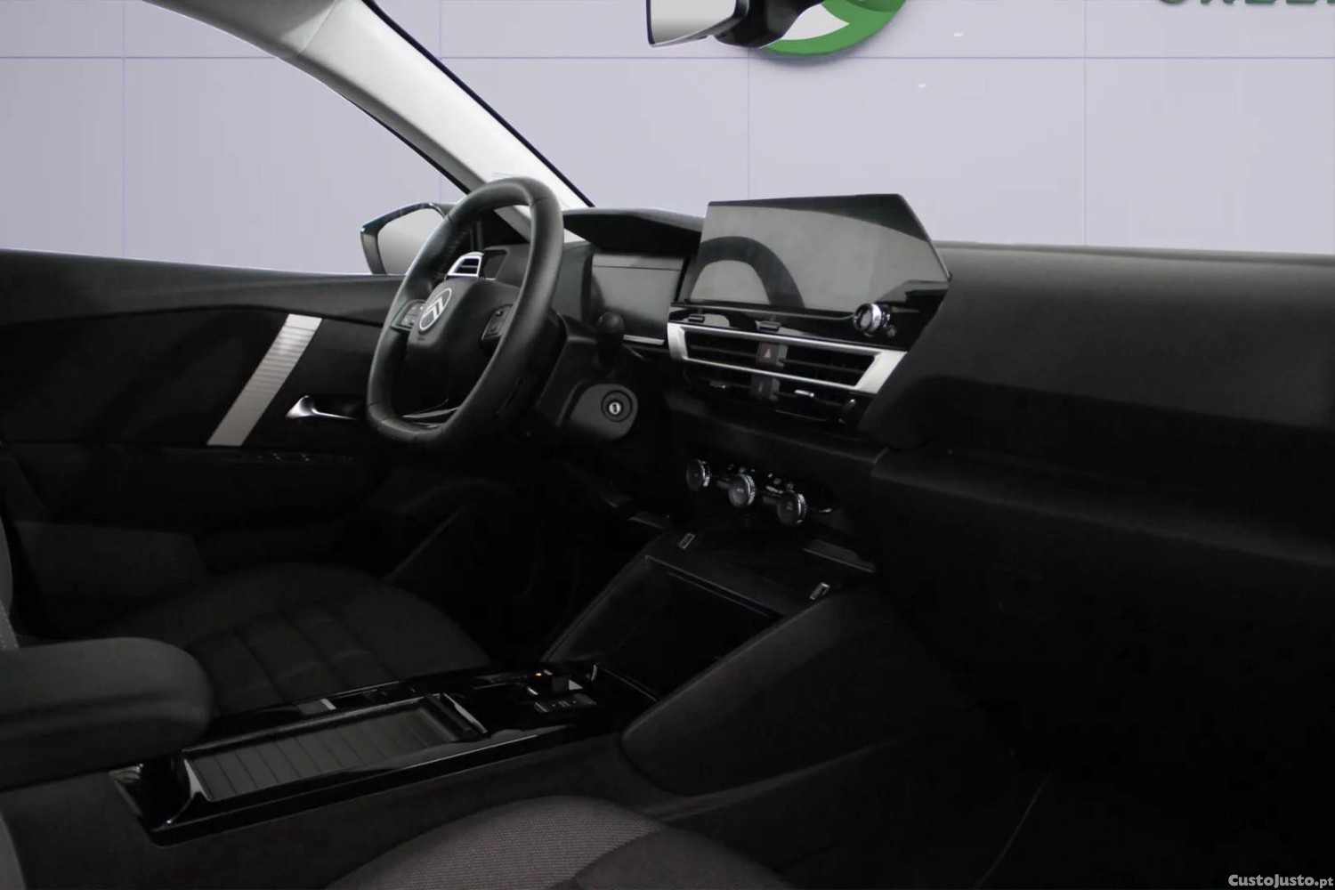 Citroën e-C4 136 PLUS — fotografia 6