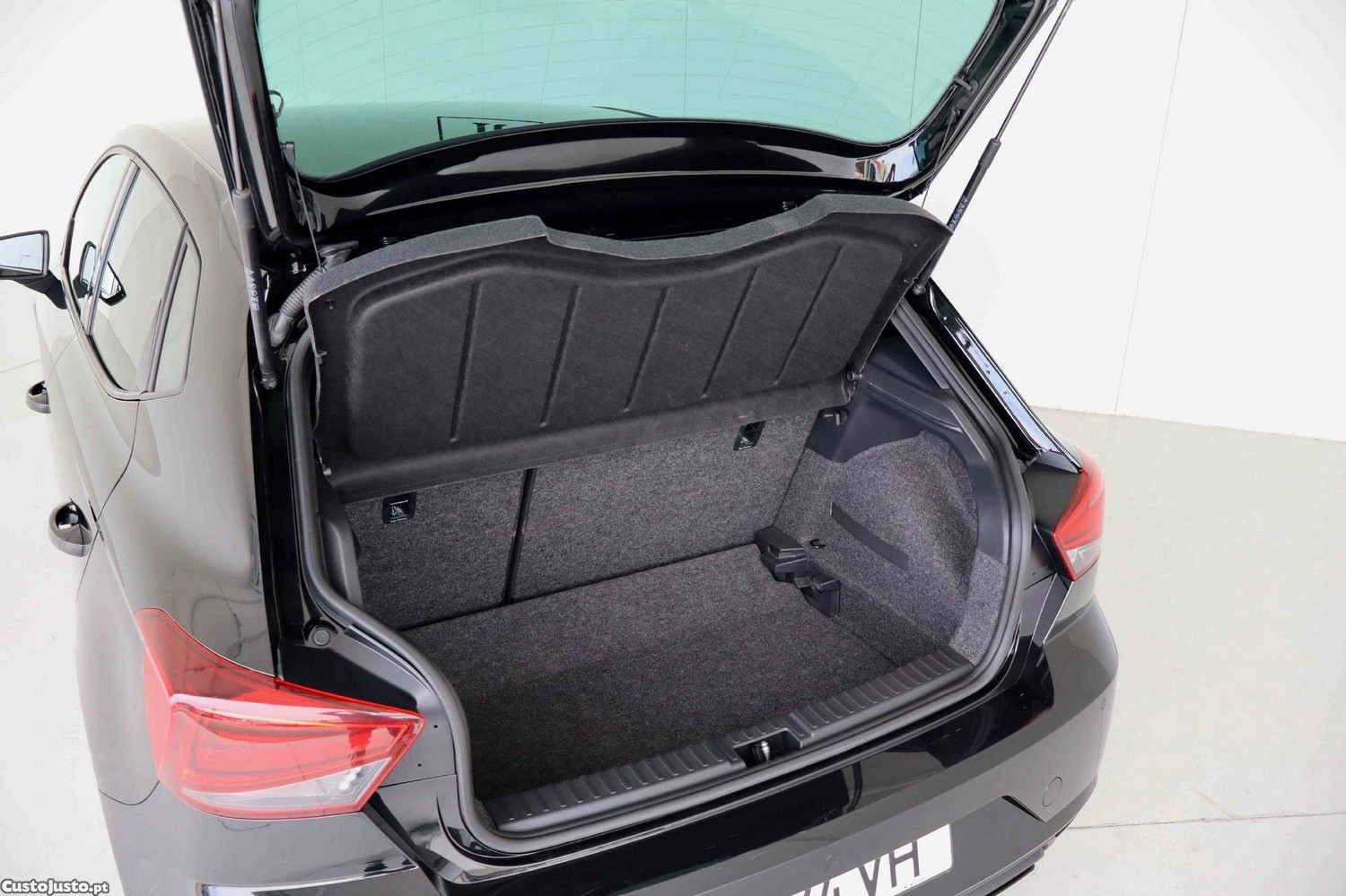 SEAT Ibiza 1.0 TSI FR — fotografia 25