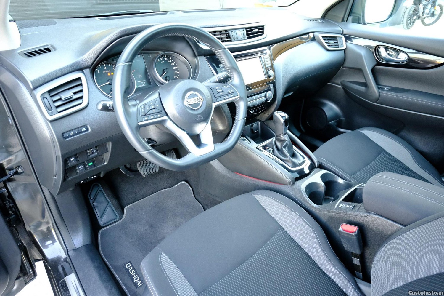 Nissan Qashqai 1.2 DIG-T AcentaConnect Xtronic — fotografia 19