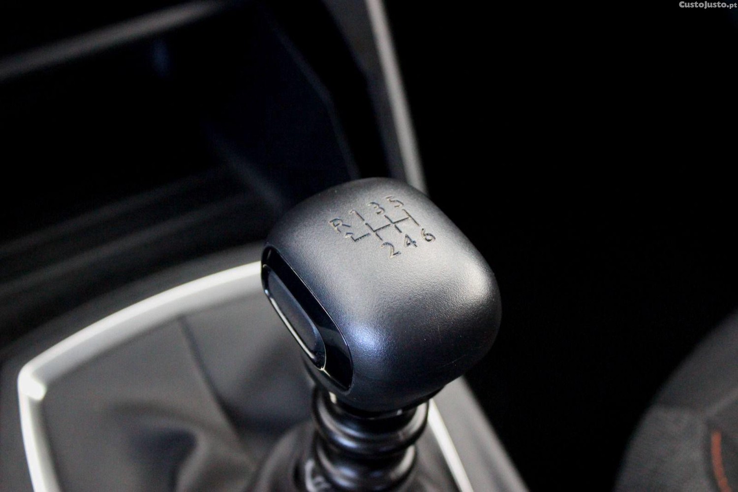 Peugeot 208 1.5 BlueHDi Active Pack — fotografia 3