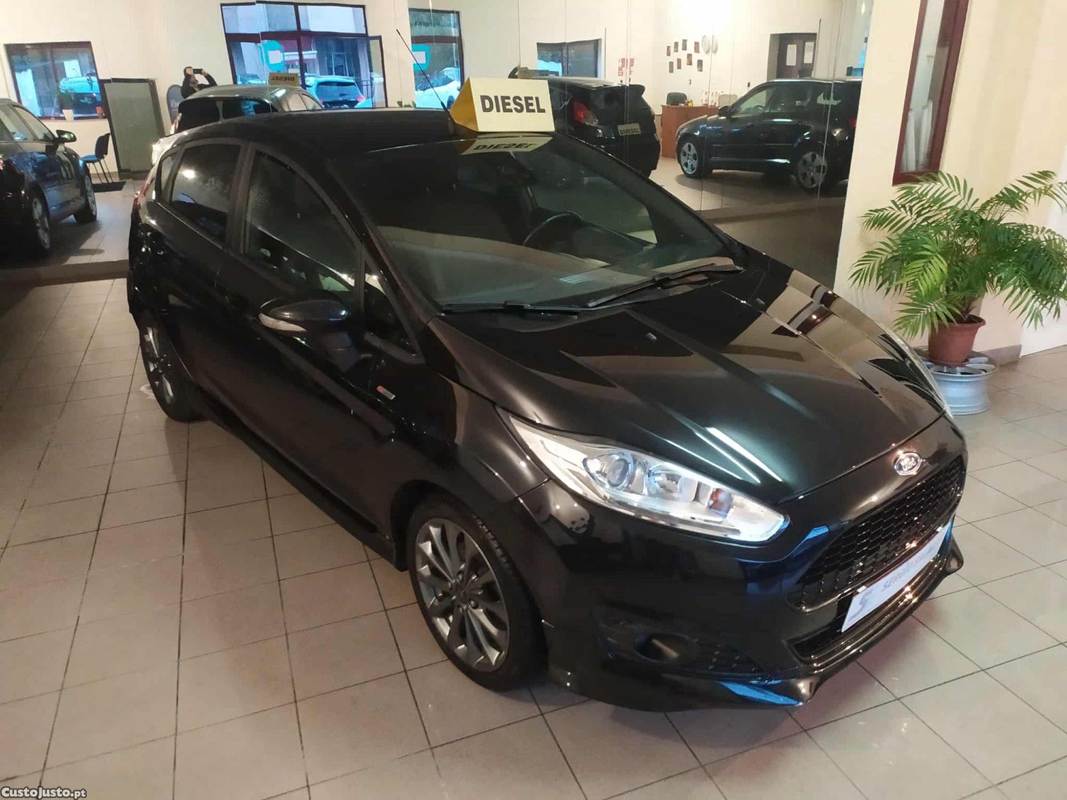 Ford Fiesta 1.5 tdci 95 cv ST LINE — fotografia 3