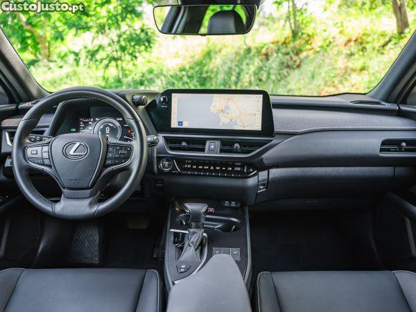 Lexus NX 250h Sport — fotografia 17