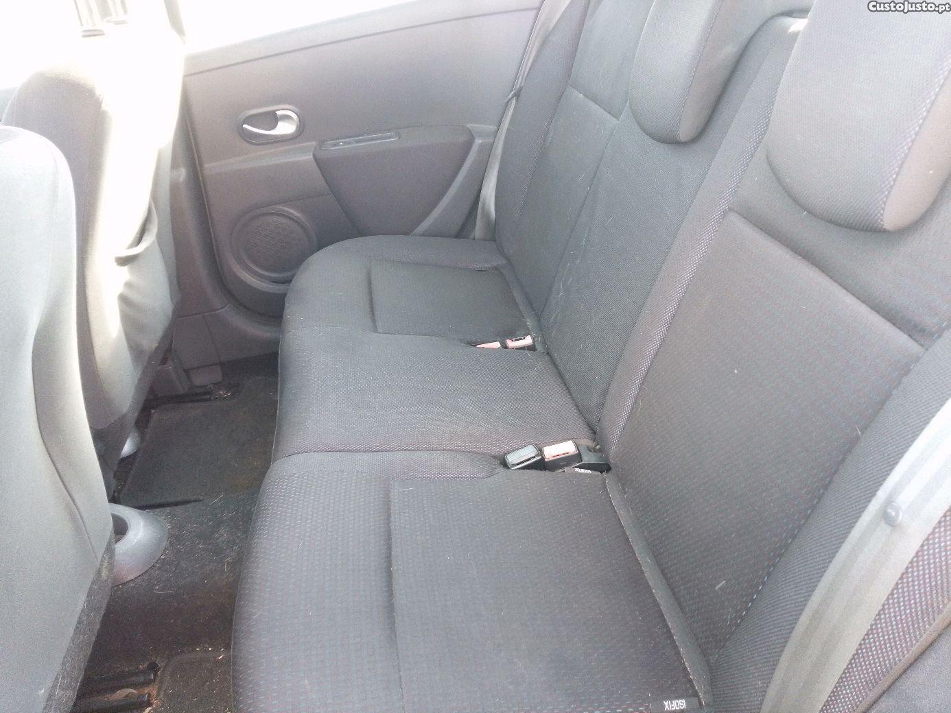 Renault Clio 1.5 DCI — fotografia 3