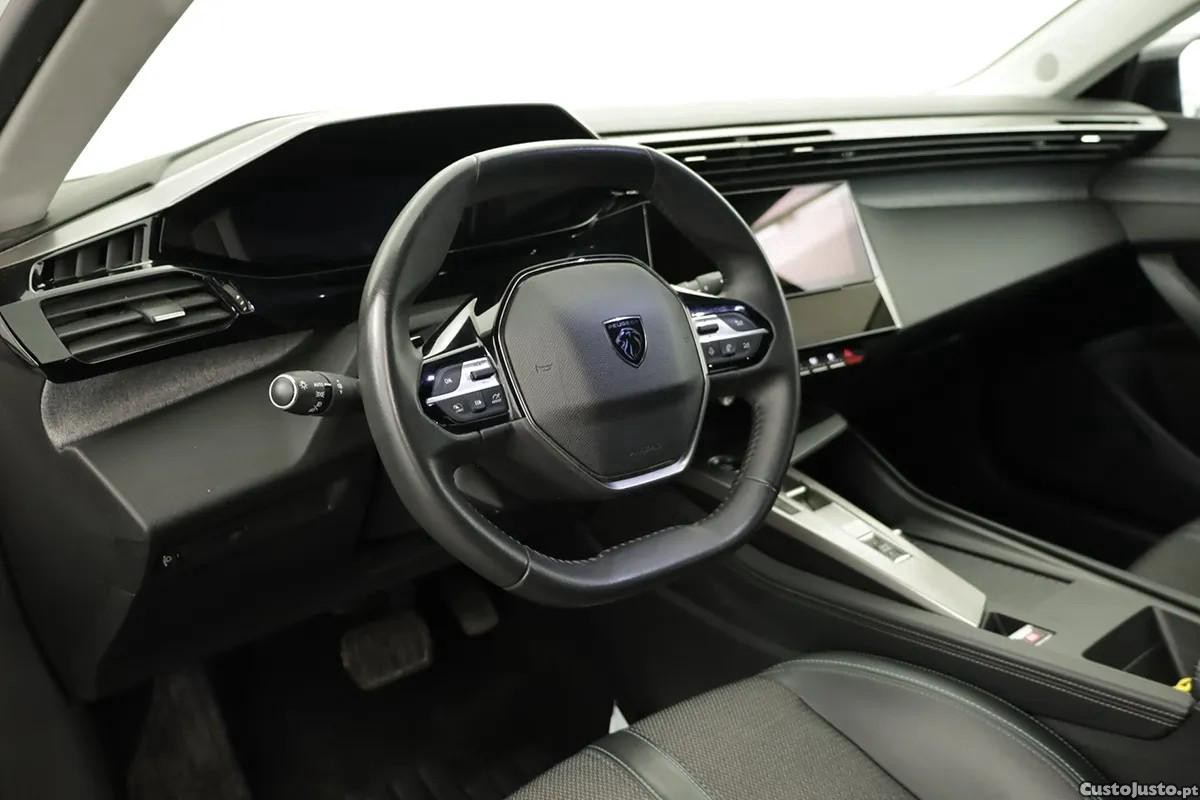 Peugeot 308 1.2 PureTech Allure EAT8 — fotografia 3
