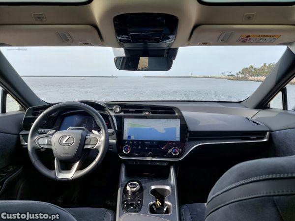 Lexus RX RZ 450e Luxury — fotografia 6